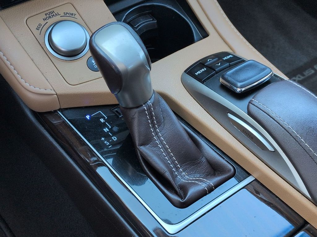 Thumbnail: 2016 Lexus ES - 16