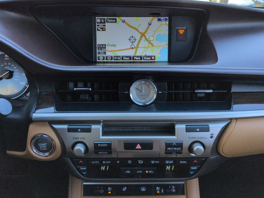 Thumbnail: 2016 Lexus ES - 15