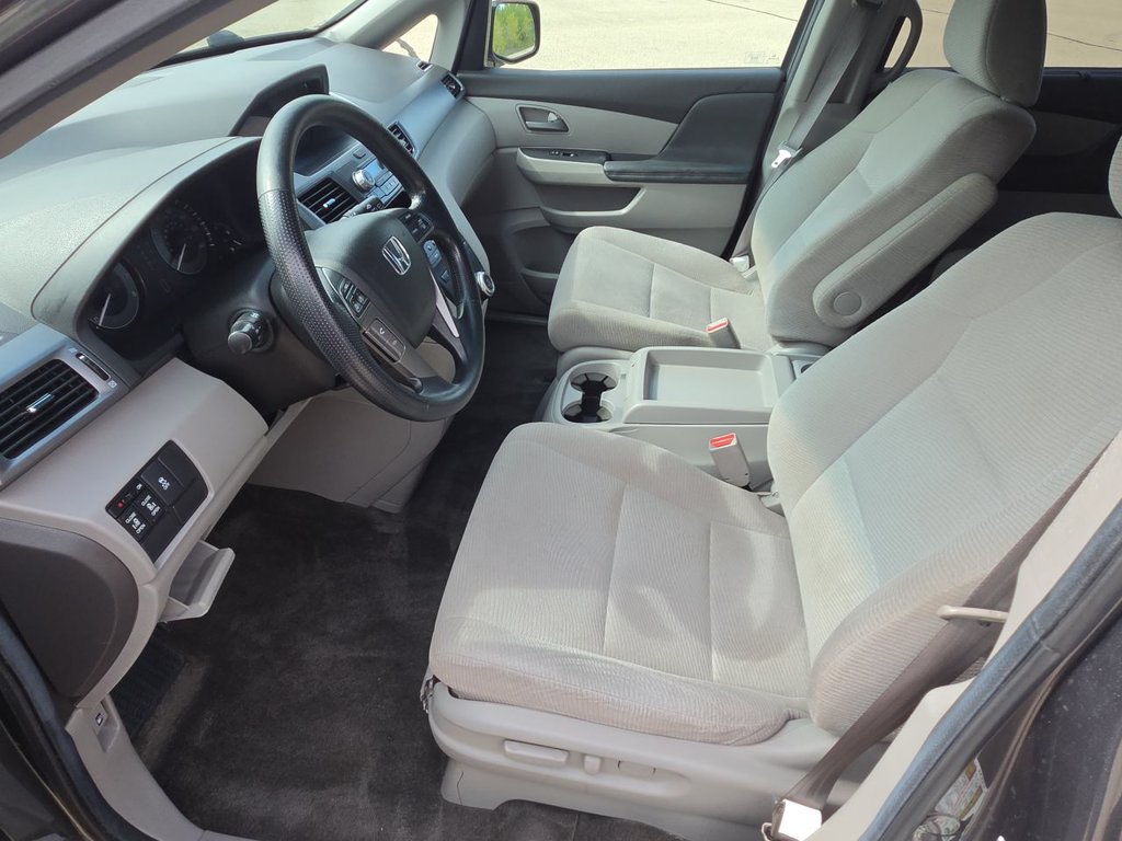 Thumbnail: 2012 Honda Odyssey - 10