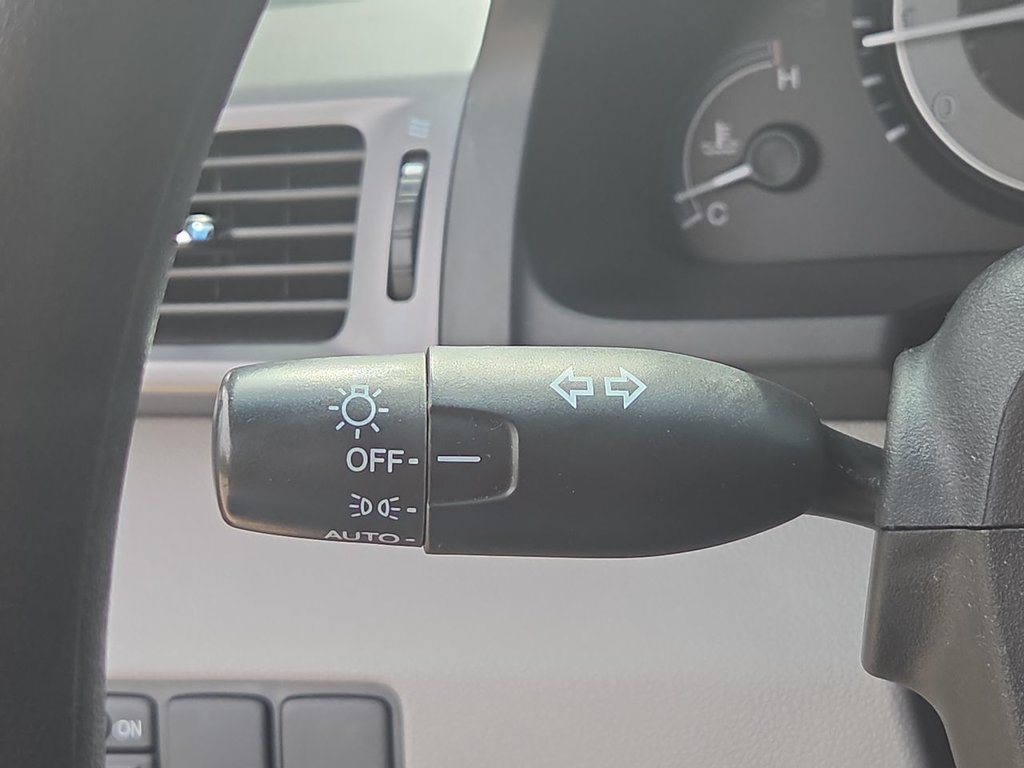 Thumbnail: 2012 Honda Odyssey - 15
