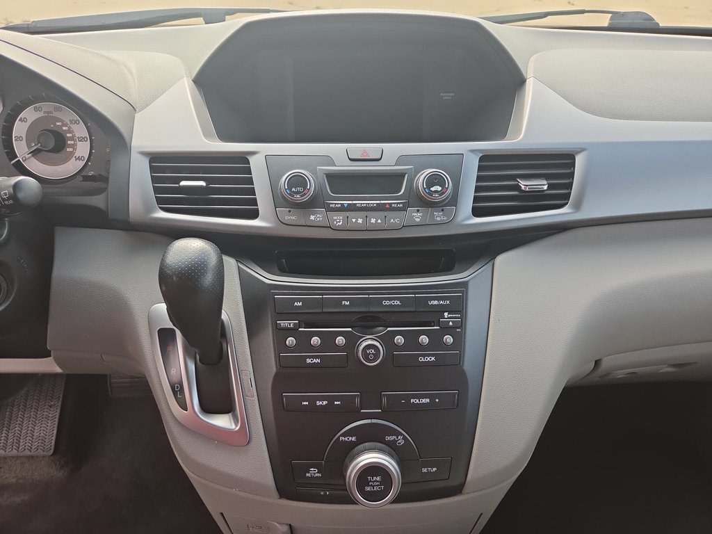 Thumbnail: 2012 Honda Odyssey - 14