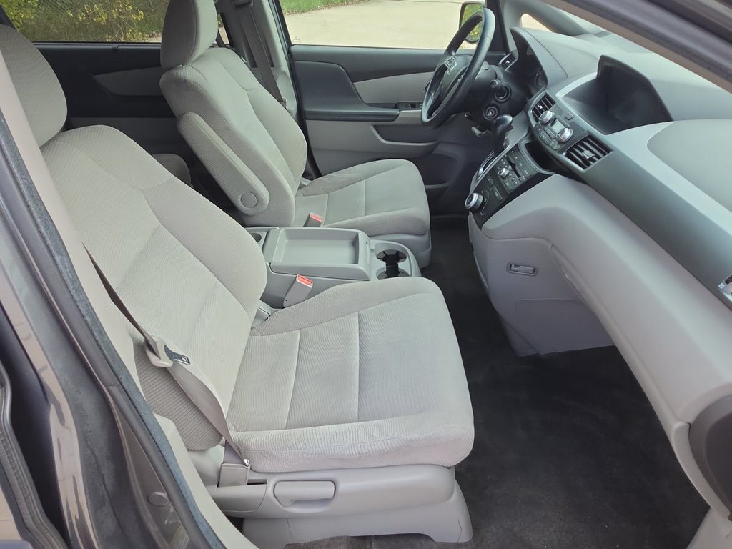 Thumbnail: 2012 Honda Odyssey - 11