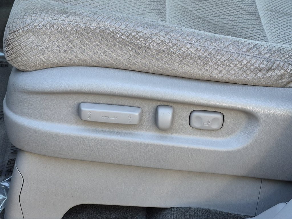 Thumbnail: 2016 Honda Odyssey - 23
