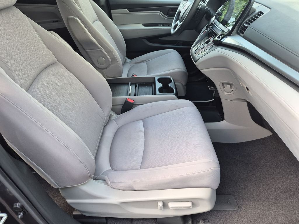 Thumbnail: 2021 Honda Odyssey - 28