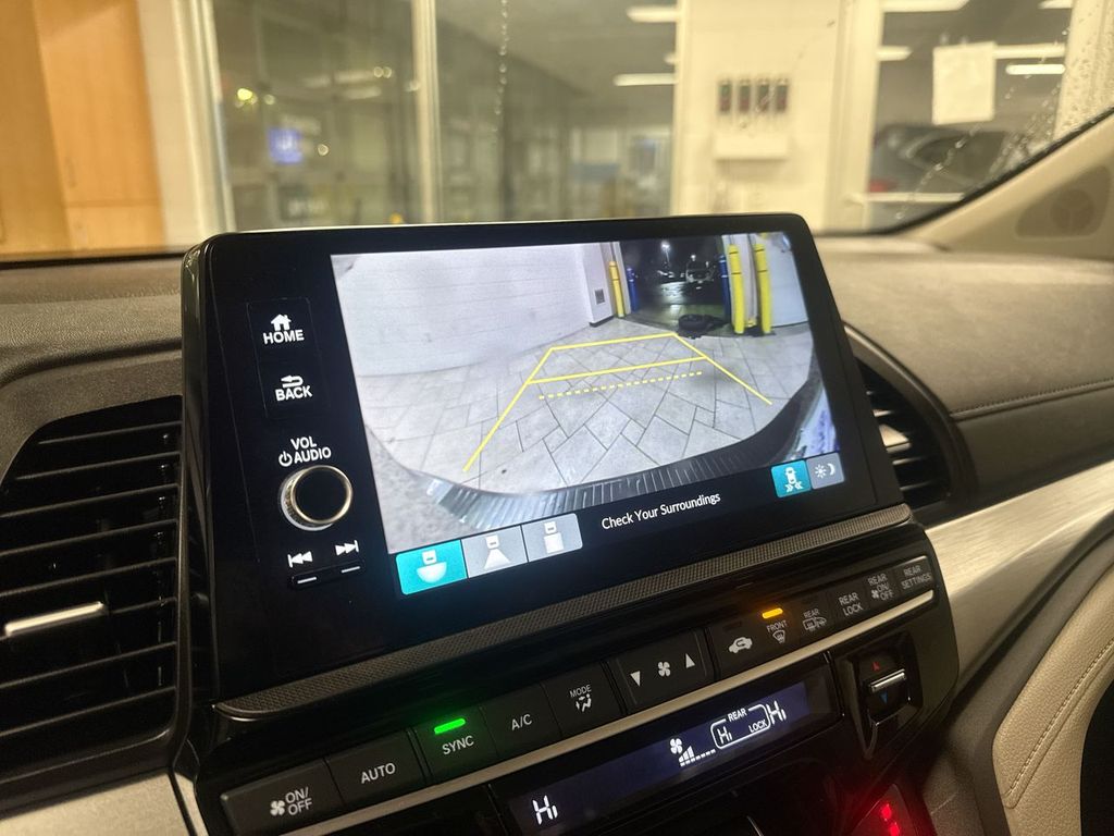 Thumbnail: 2024 Honda Odyssey - 13