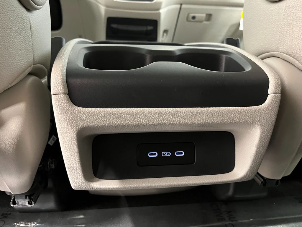 Thumbnail: 2026 Honda Odyssey - 22