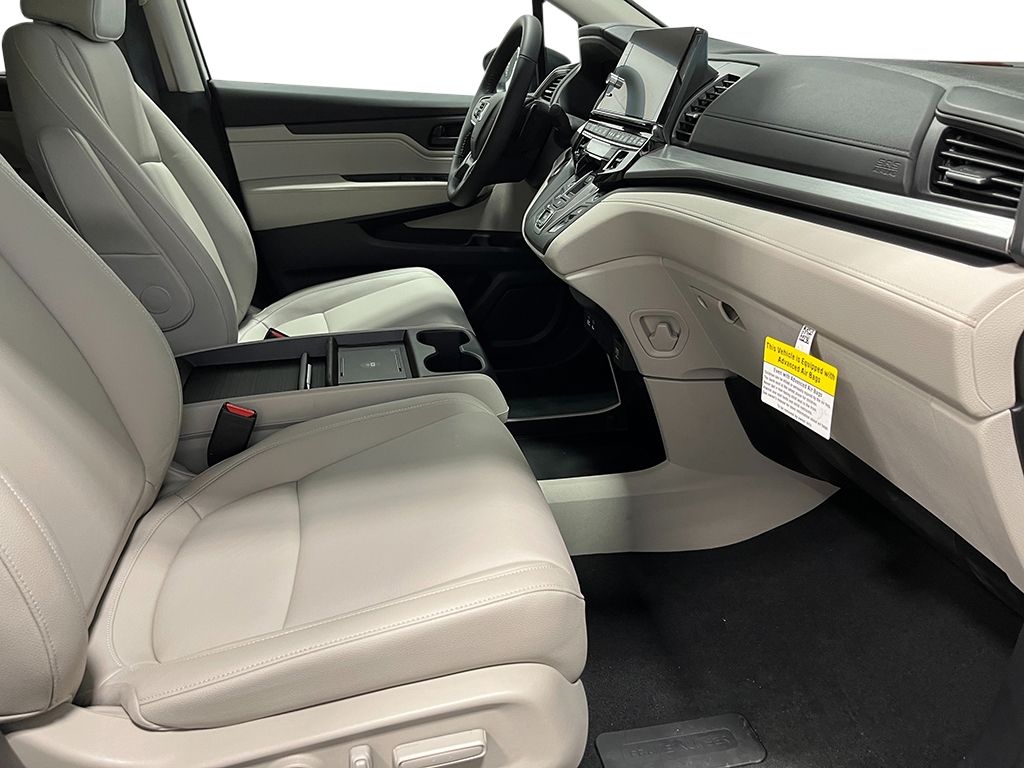 Thumbnail: 2026 Honda Odyssey - 9