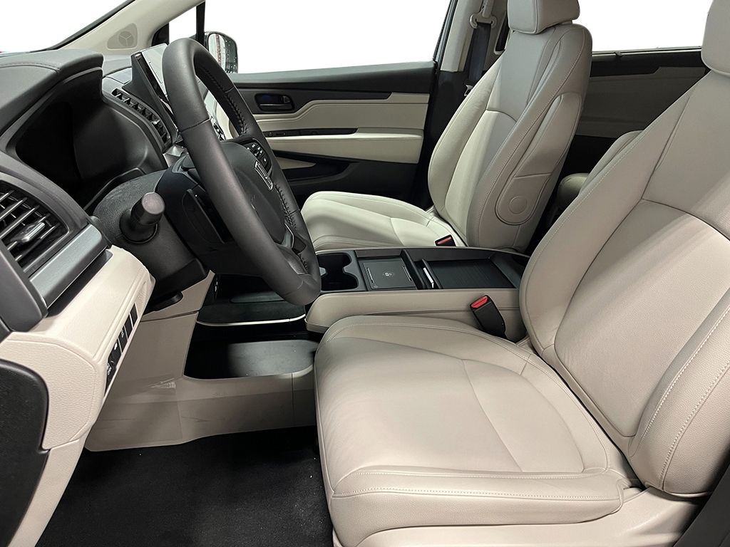 Thumbnail: 2026 Honda Odyssey - 8