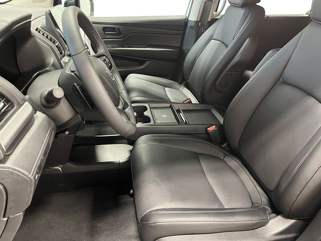 Thumbnail: 2026 Honda Odyssey - 11