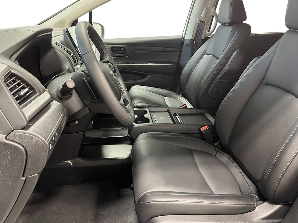 Thumbnail: 2026 Honda Odyssey - 10