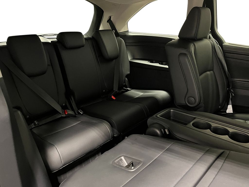 Thumbnail: 2026 Honda Odyssey - 26