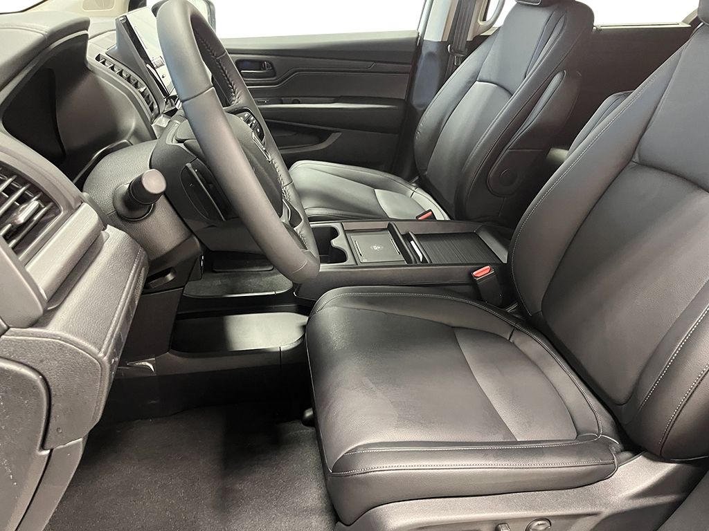 Thumbnail: 2026 Honda Odyssey - 11