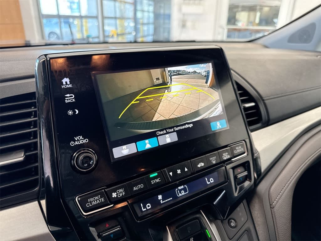 Thumbnail: 2019 Honda Odyssey - 16