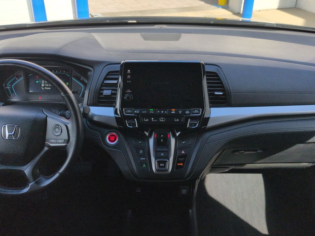 Thumbnail: 2023 Honda Odyssey - 9