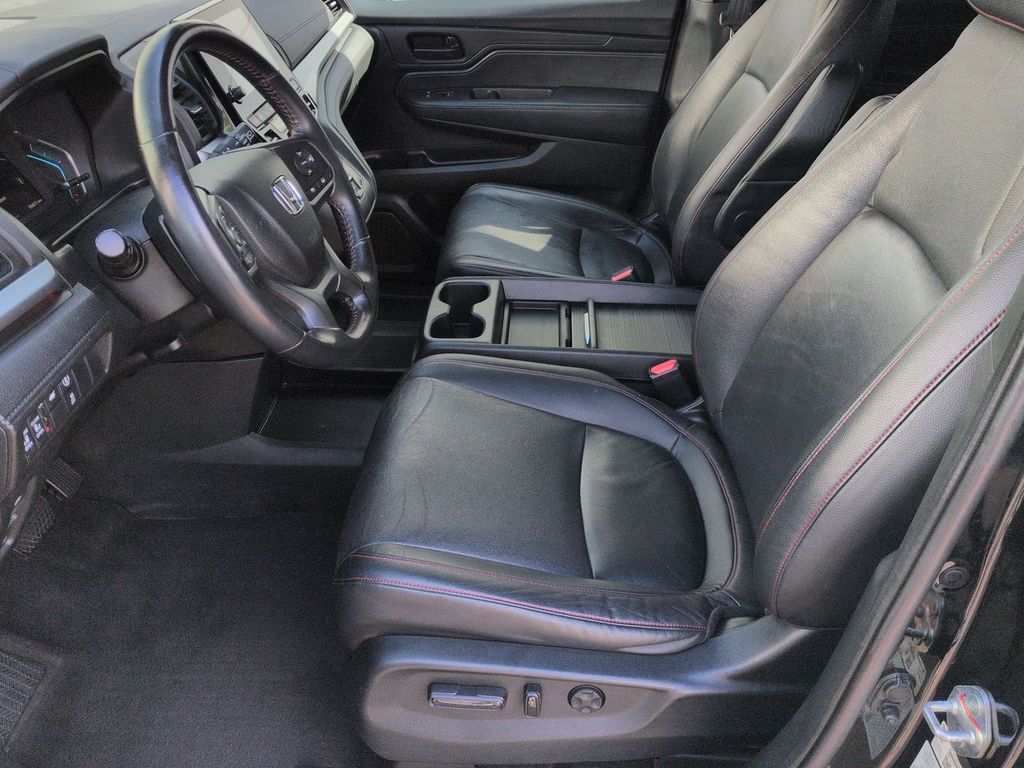 Thumbnail: 2023 Honda Odyssey - 10