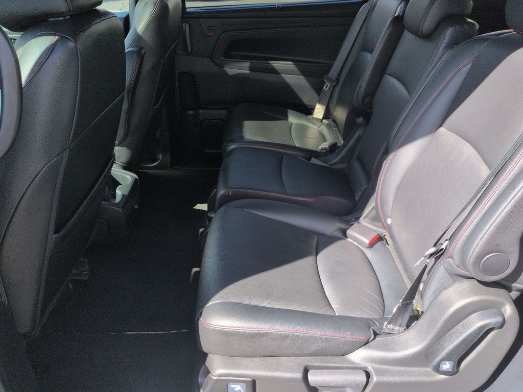 Thumbnail: 2023 Honda Odyssey - 12