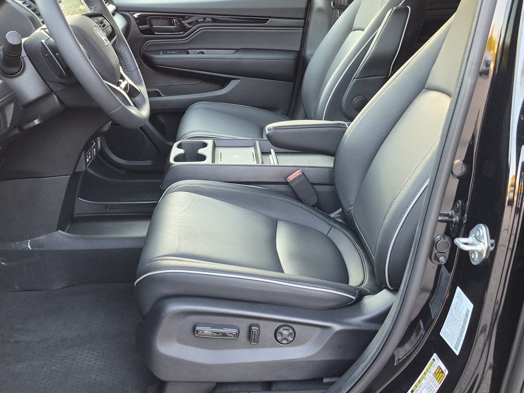 Thumbnail: 2026 Honda Odyssey - 10