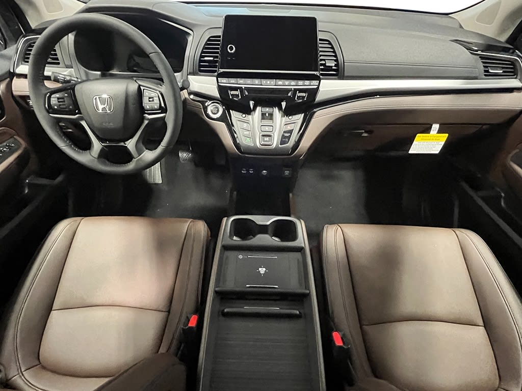 2025 Honda Odyssey Touring 2