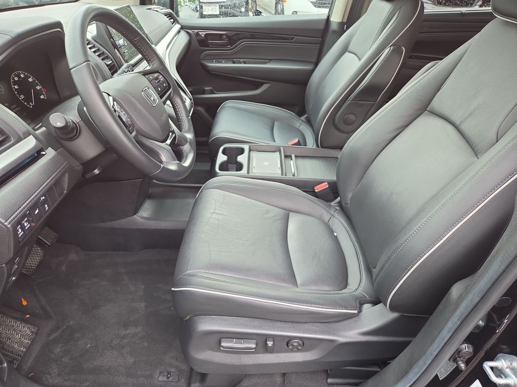 Thumbnail: 2025 Honda Odyssey - 10