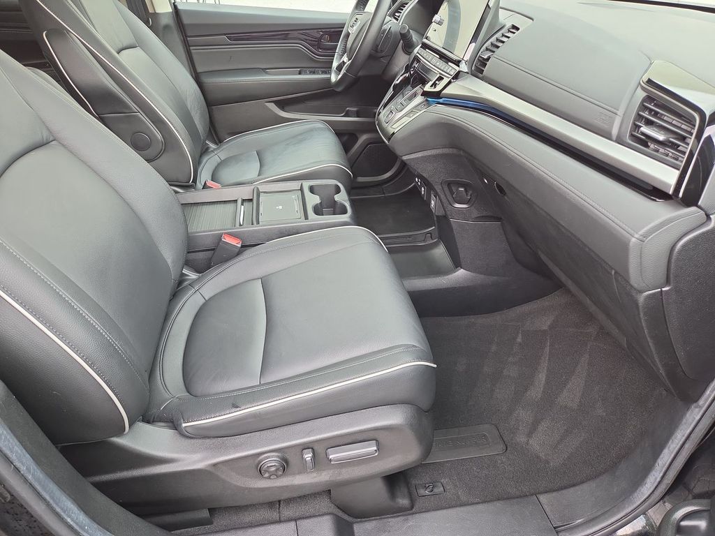 Thumbnail: 2025 Honda Odyssey - 30