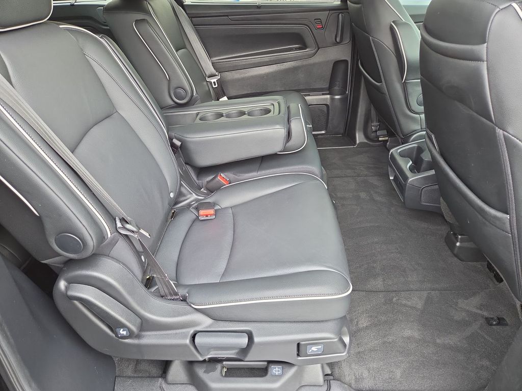 Thumbnail: 2025 Honda Odyssey - 11