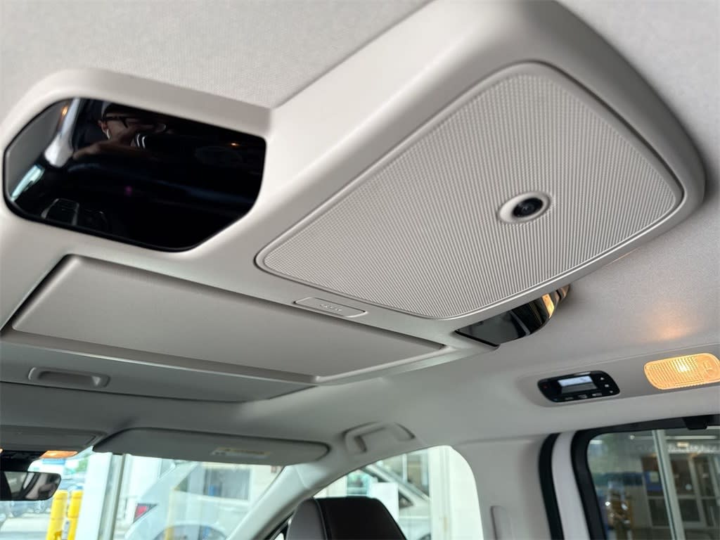 2025 Honda Odyssey Touring 41