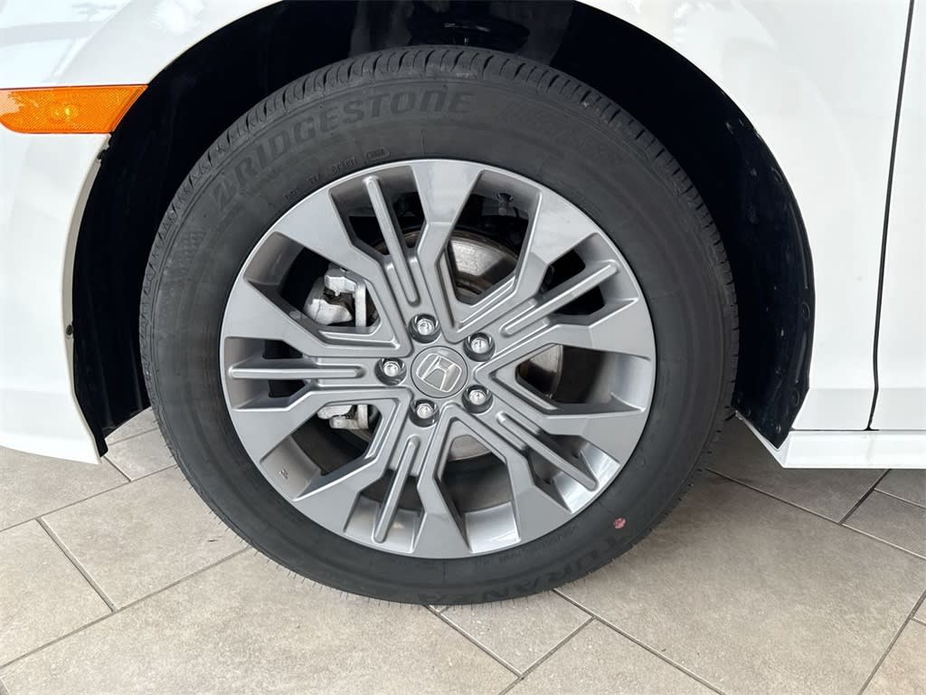 2025 Honda Odyssey Touring 8