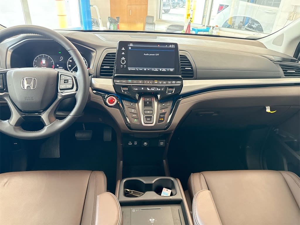 2025 Honda Odyssey Touring 15