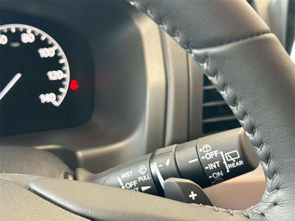 2025 Honda Odyssey Touring 33