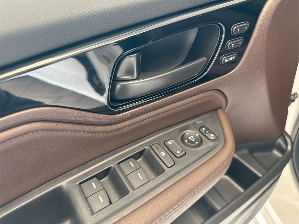 2025 Honda Odyssey Touring 26