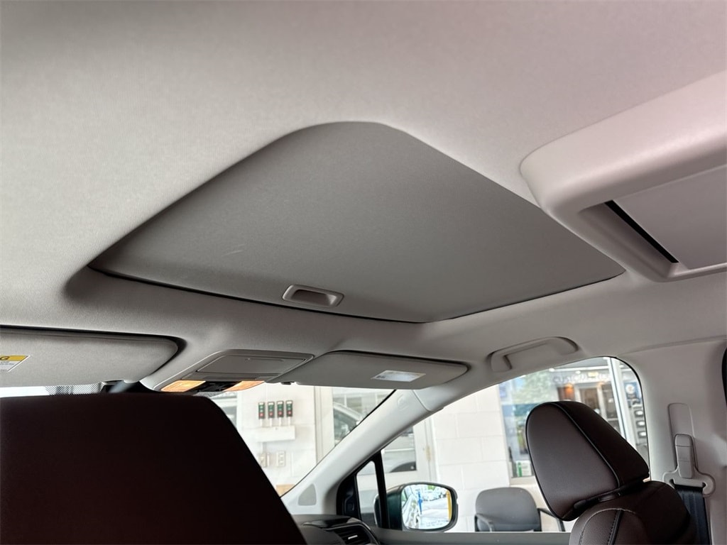 2025 Honda Odyssey Touring 27