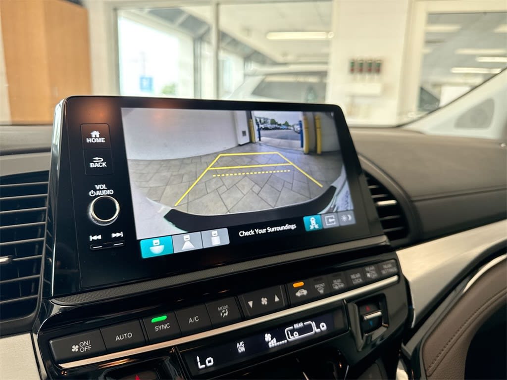 2025 Honda Odyssey Touring 35