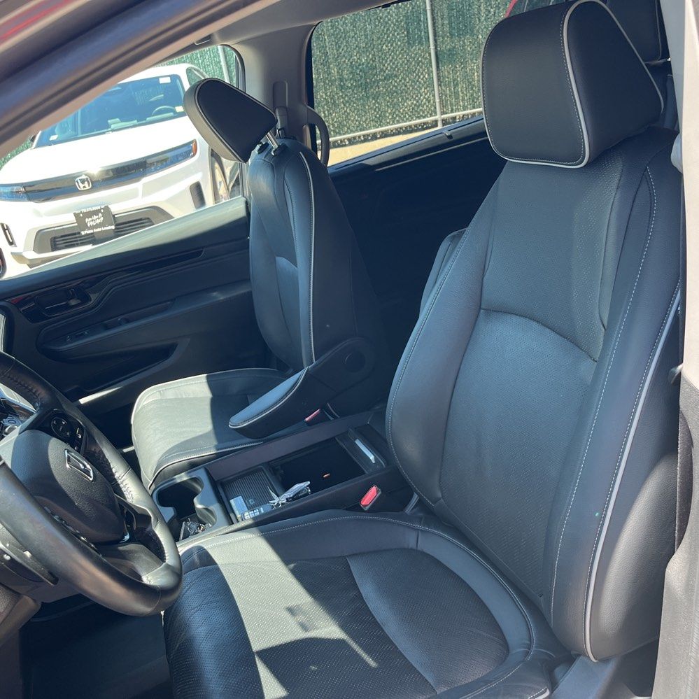 Thumbnail: 2023 Honda Odyssey - 3