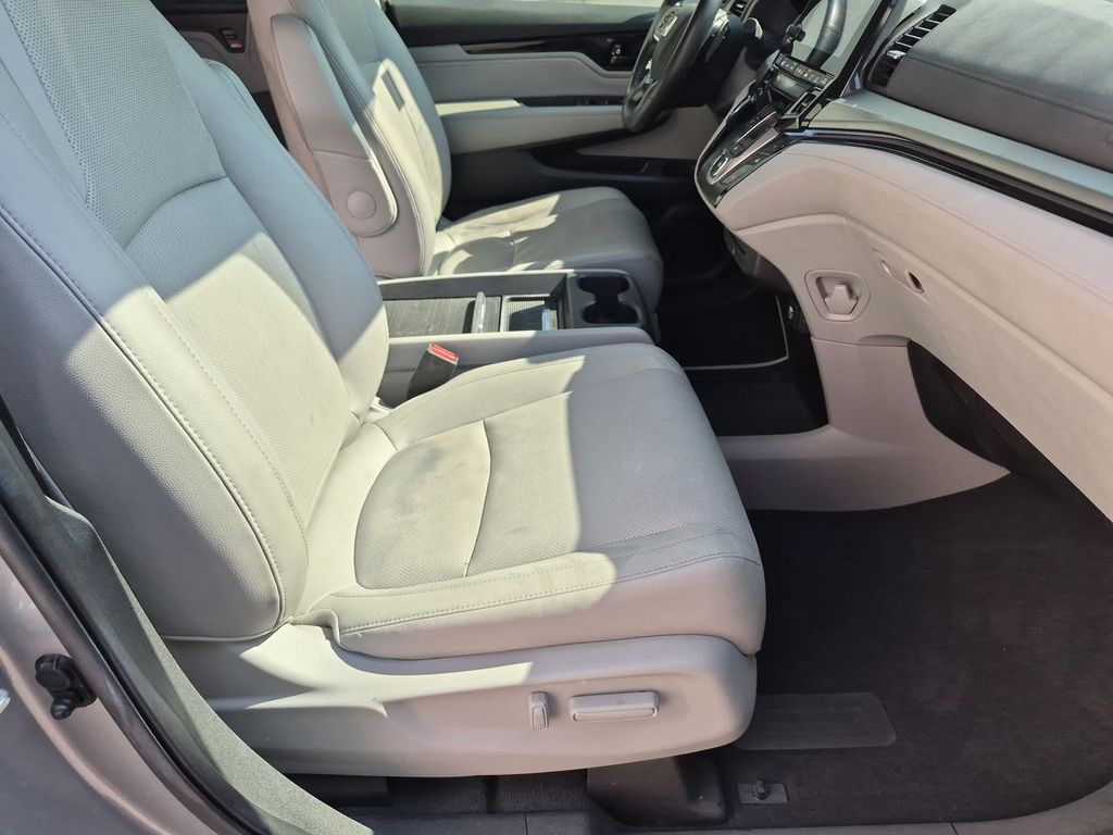 Thumbnail: 2019 Honda Odyssey - 31