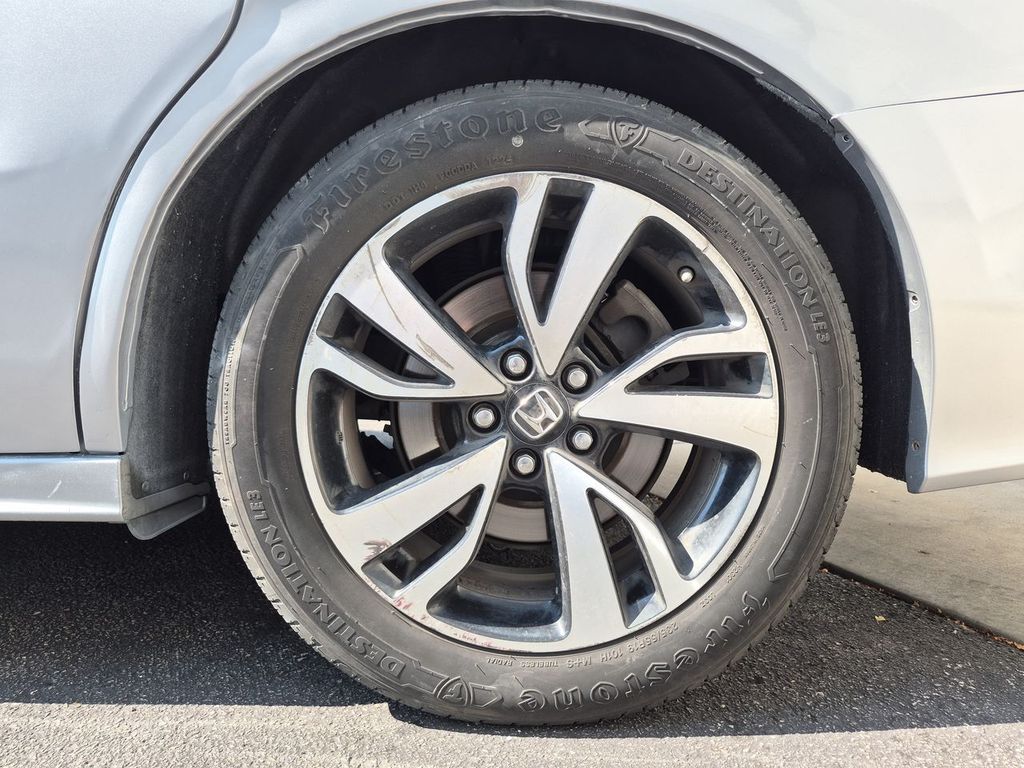 Thumbnail: 2019 Honda Odyssey - 8