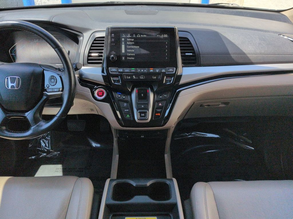 Thumbnail: 2018 Honda Odyssey - 9