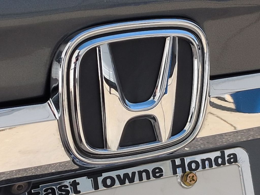 Thumbnail: 2018 Honda Odyssey - 25