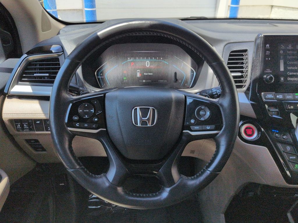 Thumbnail: 2018 Honda Odyssey - 13
