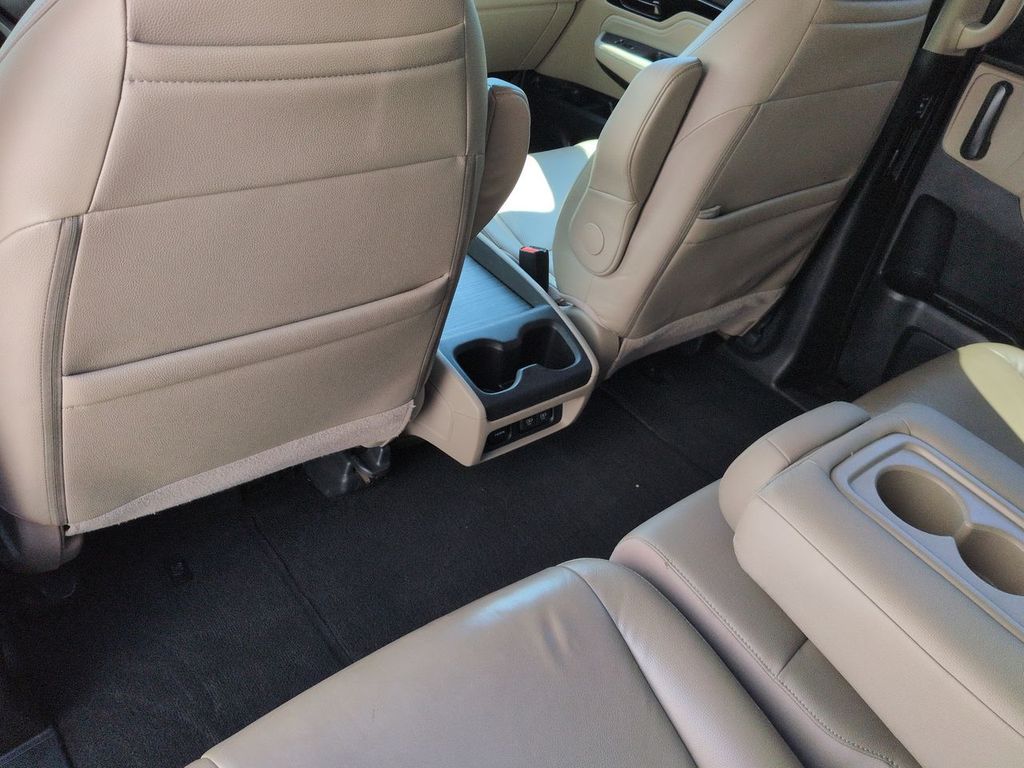 Thumbnail: 2018 Honda Odyssey - 27
