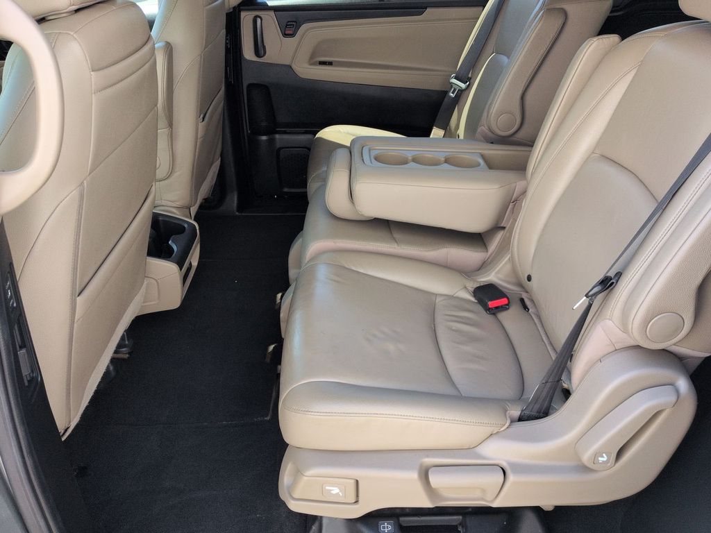 Thumbnail: 2018 Honda Odyssey - 12