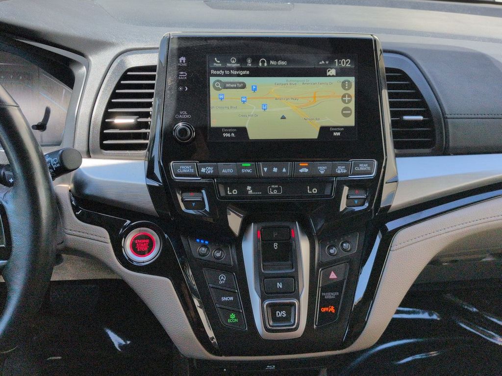 Thumbnail: 2018 Honda Odyssey - 14