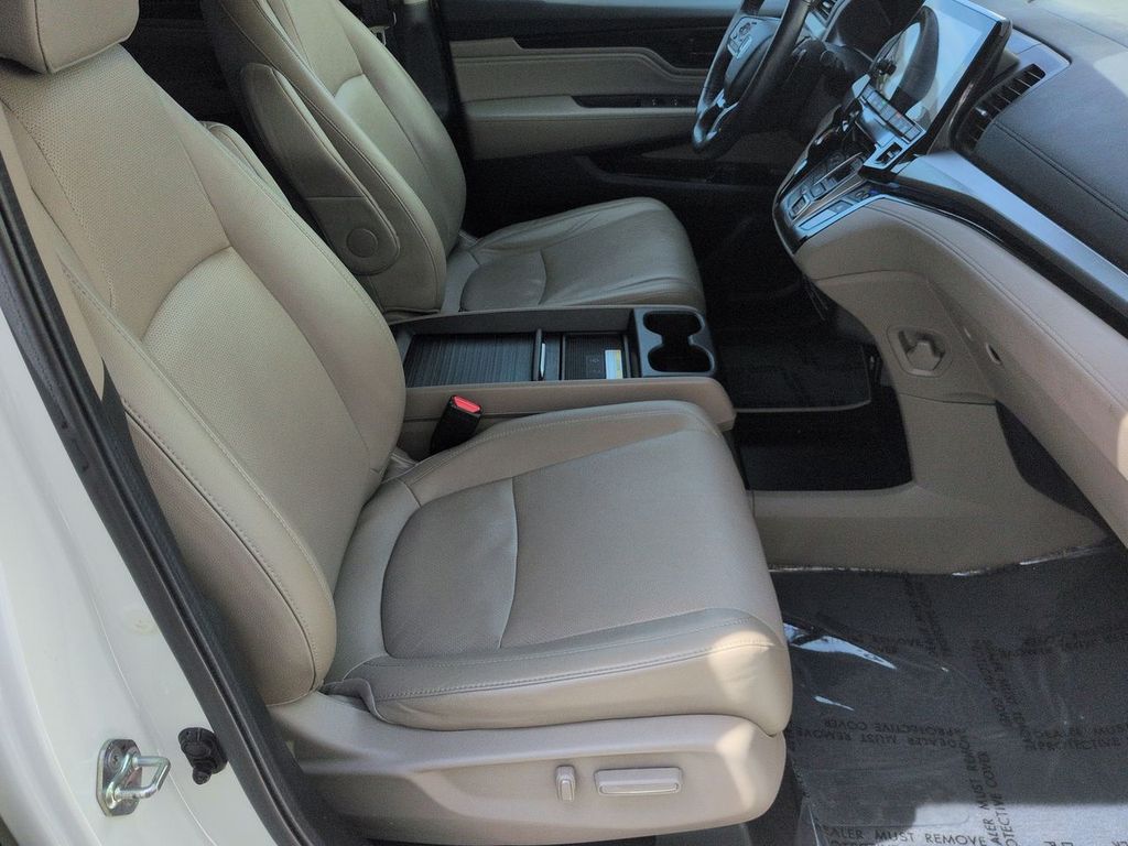 Thumbnail: 2019 Honda Odyssey - 11