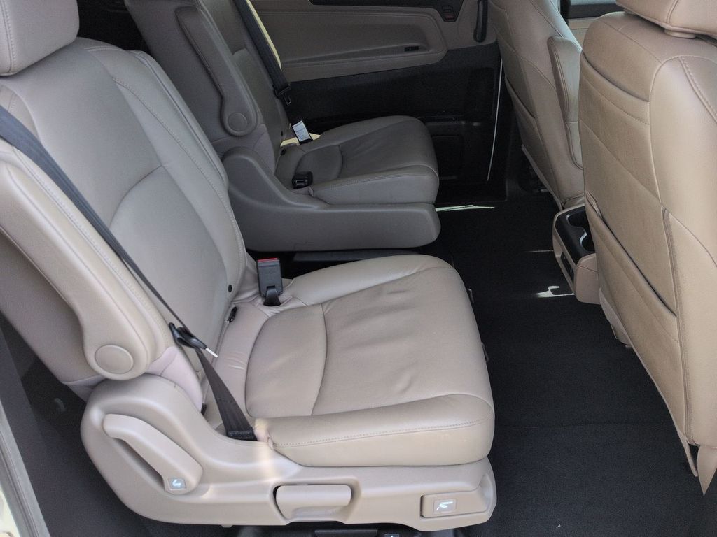 Thumbnail: 2019 Honda Odyssey - 28