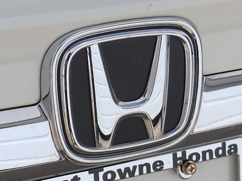 Thumbnail: 2019 Honda Odyssey - 24
