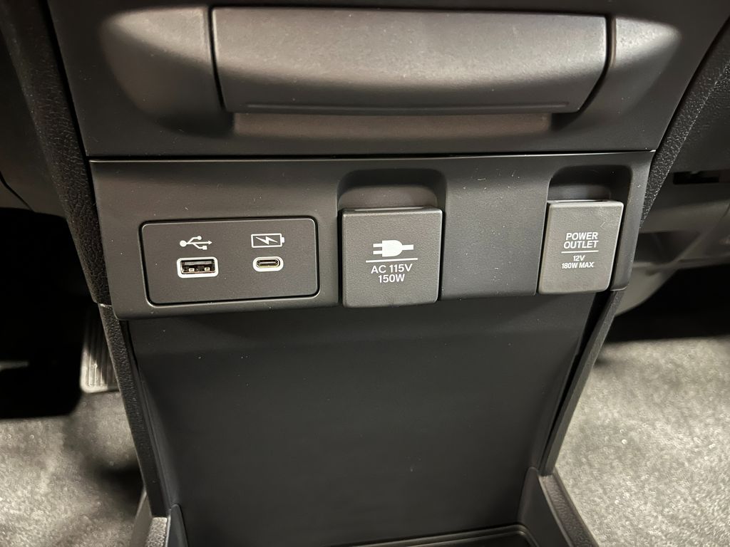 Thumbnail: 2027 Honda Odyssey - 24