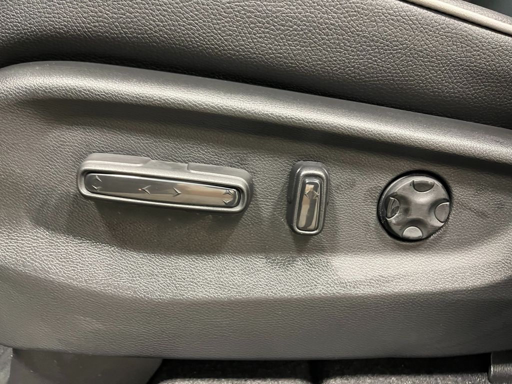 Thumbnail: 2027 Honda Odyssey - 20