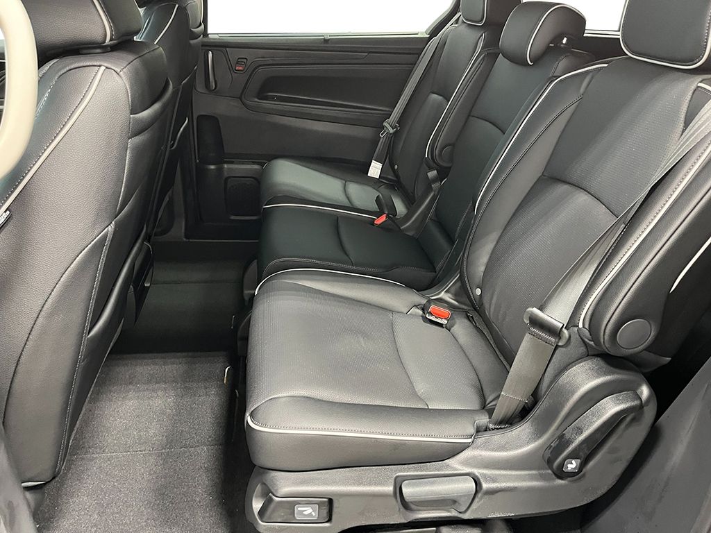 Thumbnail: 2027 Honda Odyssey - 12