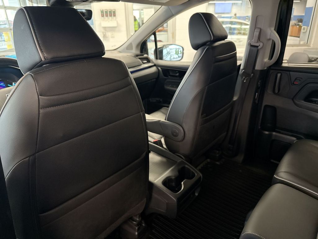 Thumbnail: 2023 Honda Odyssey - 12