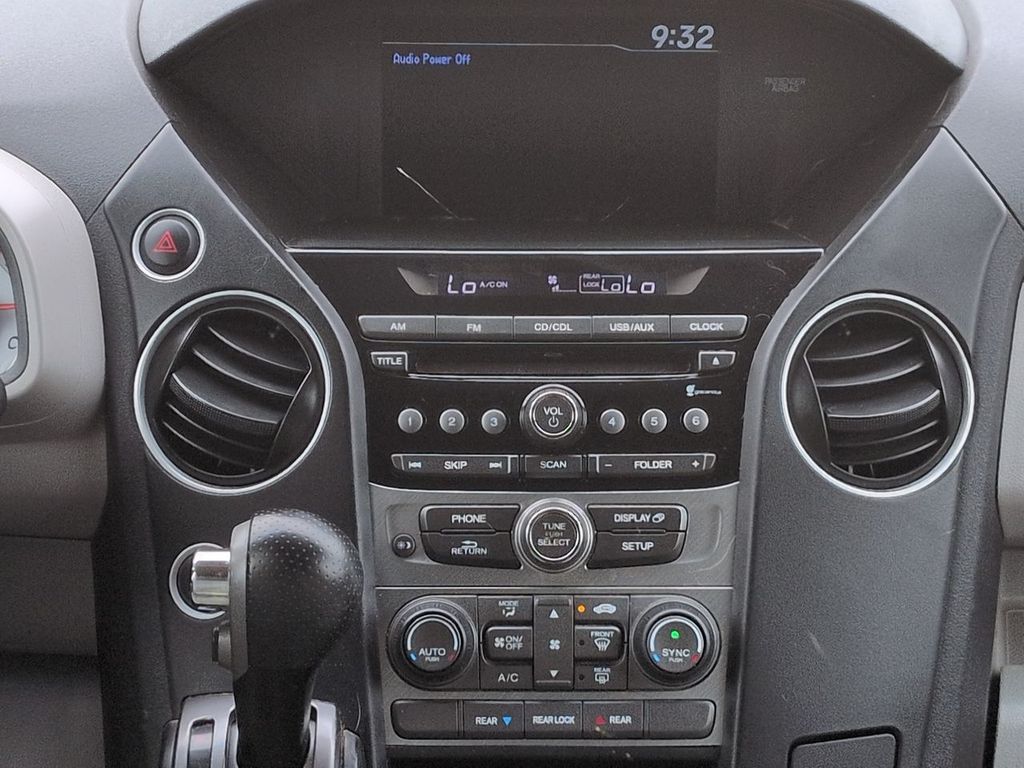Thumbnail: 2015 Honda Pilot - 15