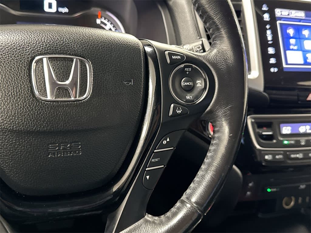 Thumbnail: 2017 Honda Pilot - 34